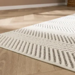 Nachhaltiger Teppich - Lorre Lines Creme Grau