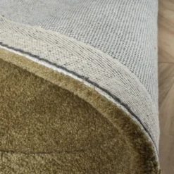 Teppich Organisch - Isara Border Olivgrün