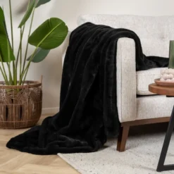 Waschbare Kuscheldecke - Otis Schwarz