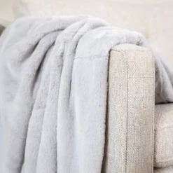 Waschbare Kuscheldecke - Otis Hellgrau